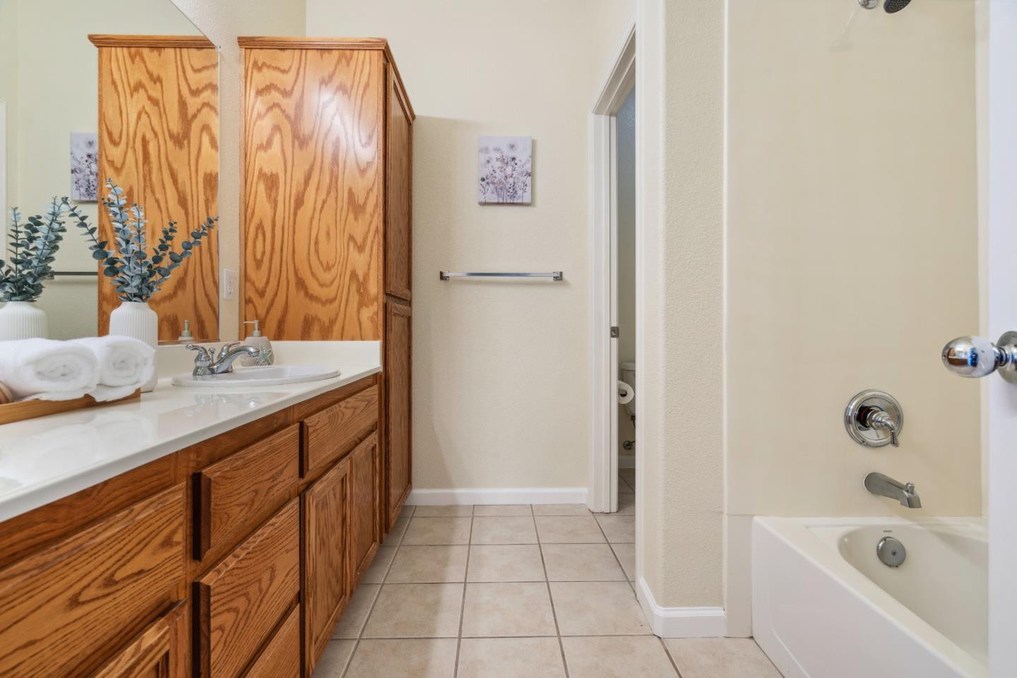 Detail Gallery Image 29 of 37 For 2842 Olivewood Ln, Vallejo,  CA 94591 - 3 Beds | 2 Baths
