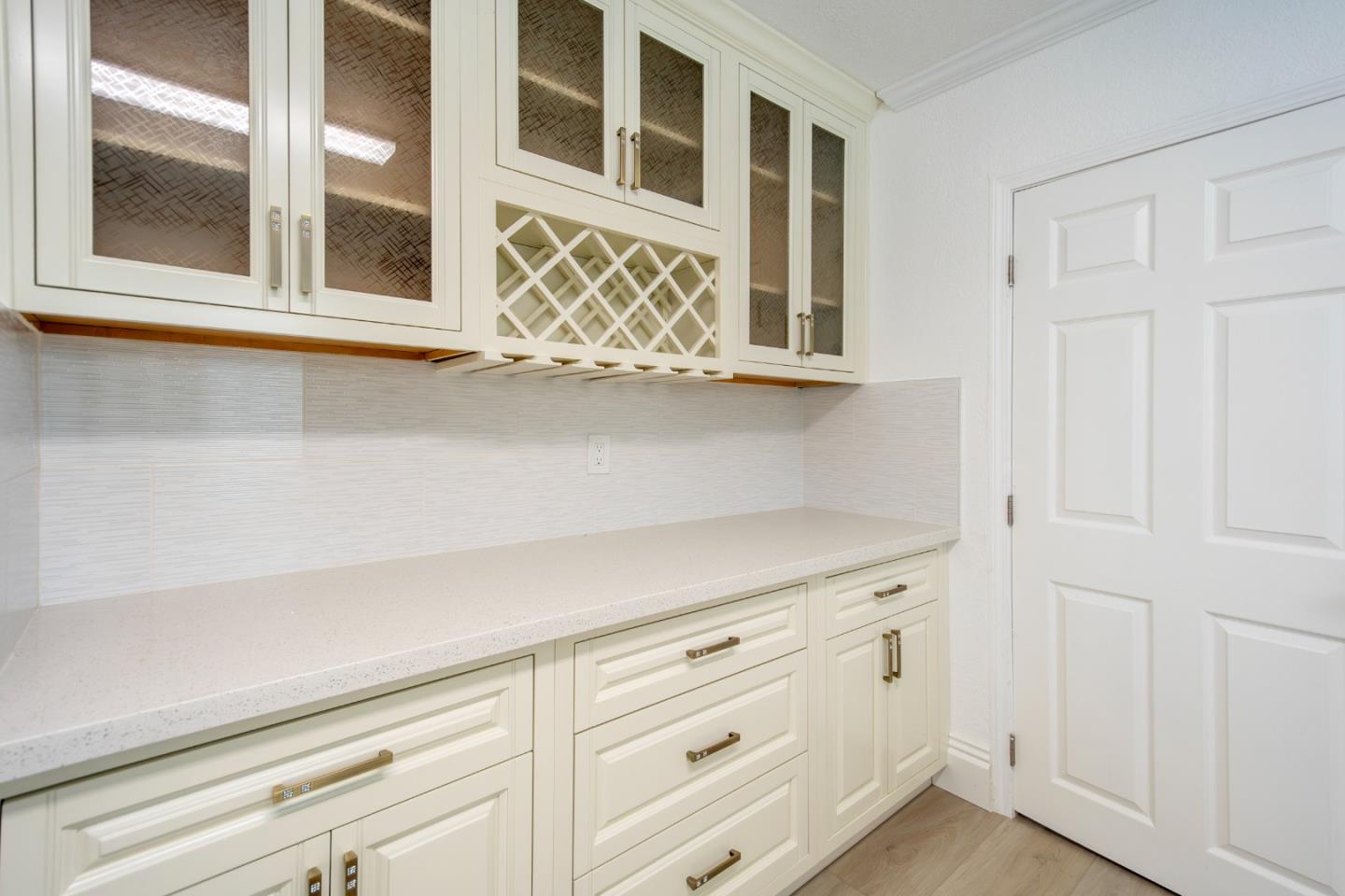 Detail Gallery Image 7 of 29 For 3279 Hoover St, Redwood City,  CA 94063 - 2 Beds | 1 Baths