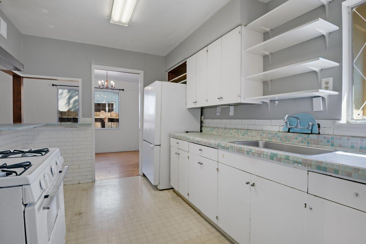 Detail Gallery Image 14 of 31 For 1690 Morgan St, Mountain View,  CA 94043 - 3 Beds | 2 Baths