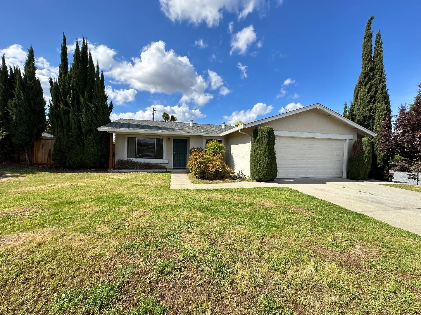 Detail Gallery Image 1 of 11 For 1710 Merrill Loop, San Jose,  CA 95124 - 3 Beds | 2 Baths