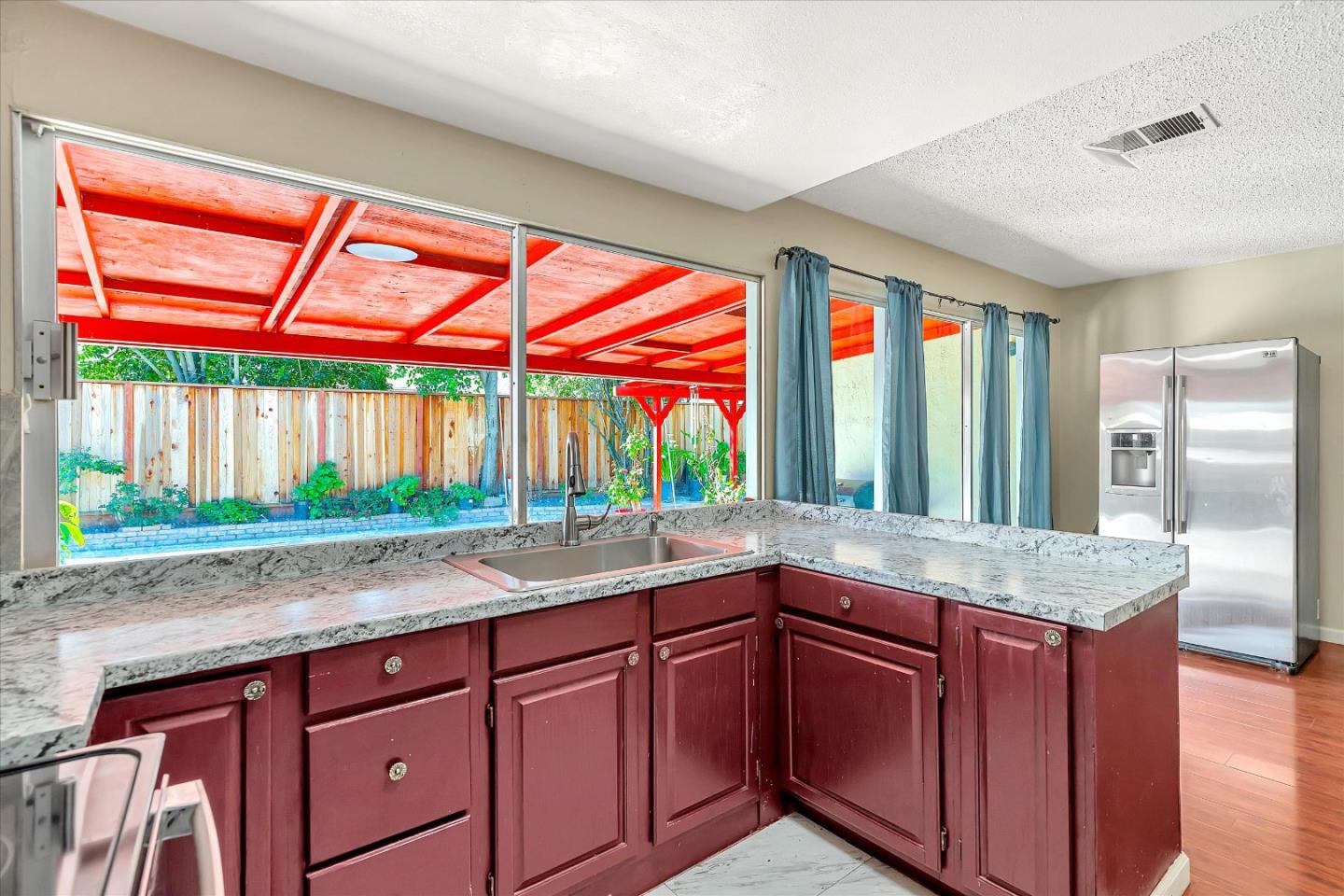 Detail Gallery Image 13 of 36 For 716 Anna Maria St, Livermore,  CA 94550 - 3 Beds | 2 Baths