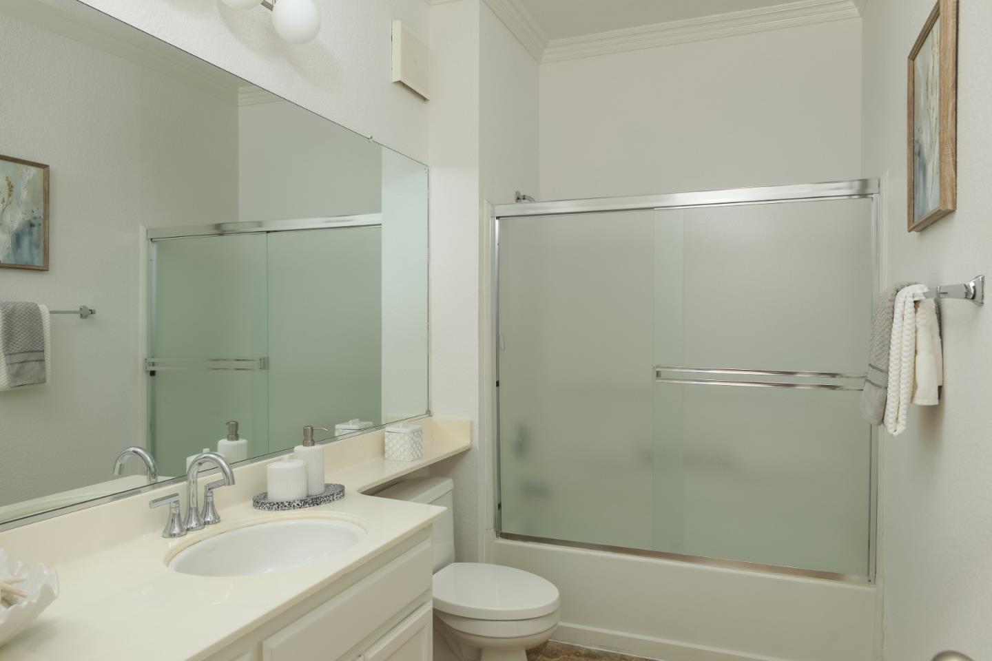 Detail Gallery Image 14 of 20 For 250 Santa Fe Ter #228,  Sunnyvale,  CA 94085 - 3 Beds | 2 Baths