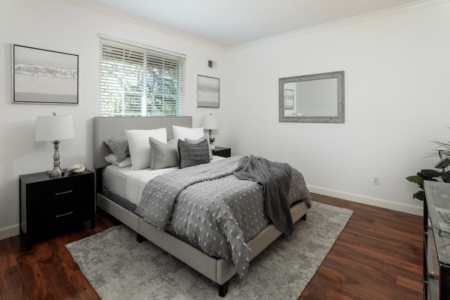 Detail Gallery Image 8 of 20 For 250 Santa Fe Ter #228,  Sunnyvale,  CA 94085 - 3 Beds | 2 Baths