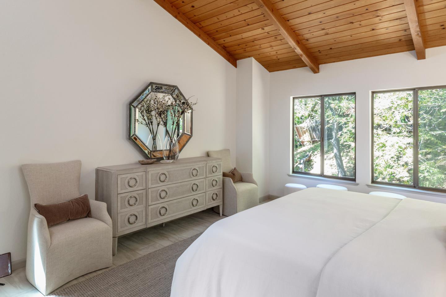 Detail Gallery Image 19 of 38 For 27381 Moody Rd, Los Altos Hills,  CA 94022 - 4 Beds | 2/1 Baths