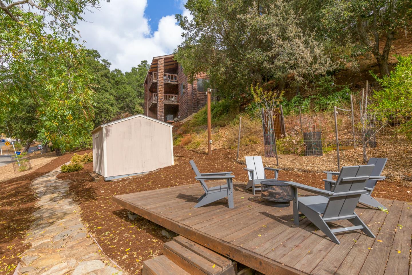 Detail Gallery Image 36 of 38 For 27381 Moody Rd, Los Altos Hills,  CA 94022 - 4 Beds | 2/1 Baths