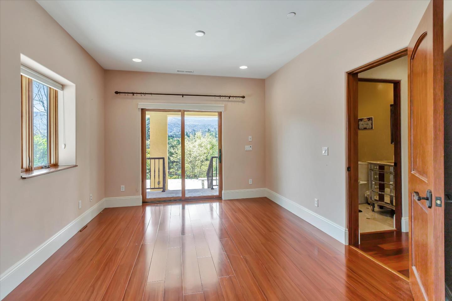 Detail Gallery Image 28 of 43 For 24570 Ruth Lee Ct, Los Altos,  CA 94024 - 5 Beds | 4/2 Baths