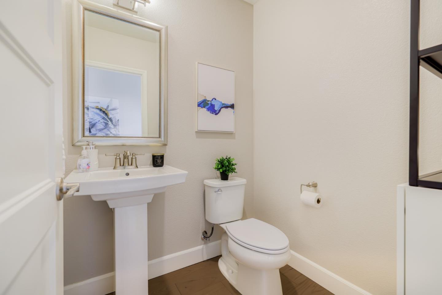 Detail Gallery Image 18 of 45 For 2725 Ball Pl #6,  Santa Clara,  CA 95051 - 3 Beds | 2/1 Baths