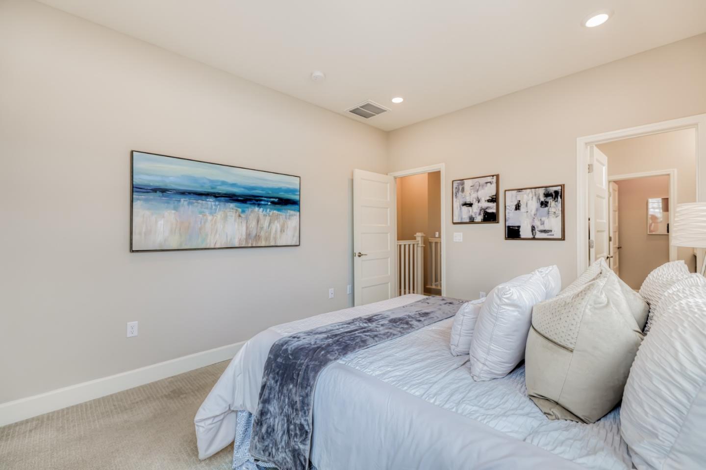 Detail Gallery Image 25 of 42 For 2725 Ball Pl #6,  Santa Clara,  CA 95051 - 3 Beds | 2/1 Baths