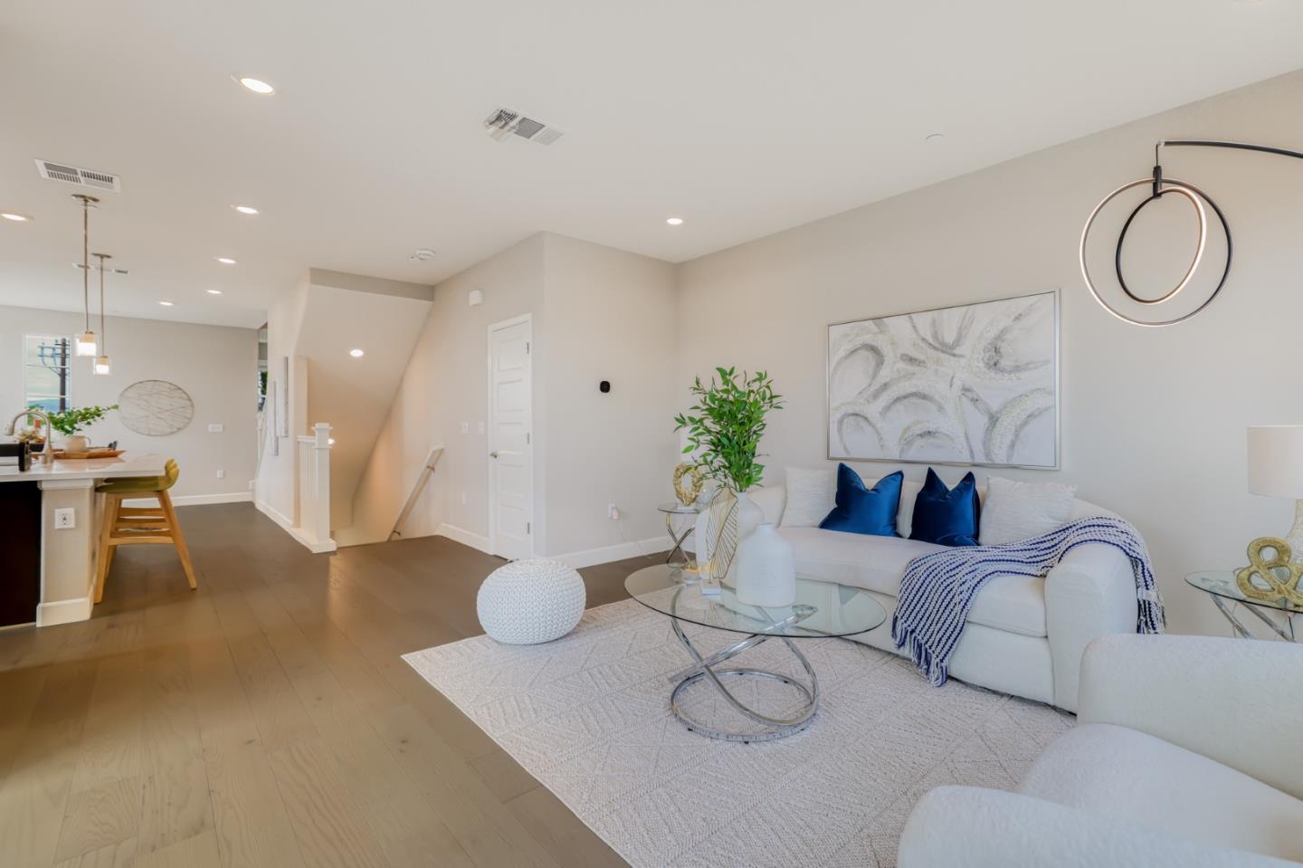 Detail Gallery Image 3 of 43 For 2725 Ball Pl #6,  Santa Clara,  CA 95051 - 3 Beds | 2/1 Baths