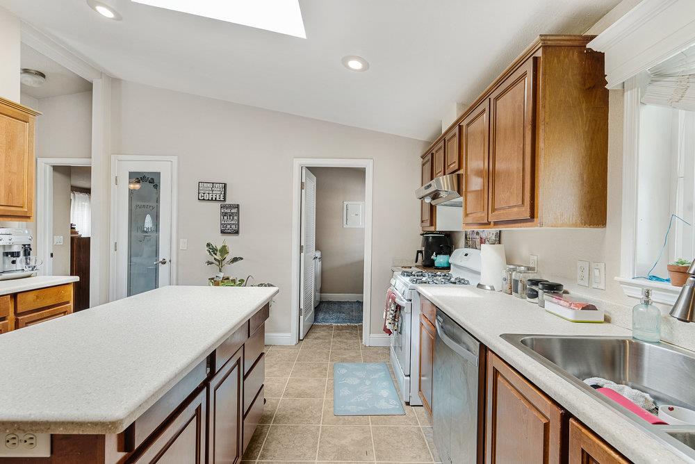 Detail Gallery Image 17 of 43 For 789 Green Valley Road #105,  Watsonville,  CA 95076 - 4 Beds | 2 Baths