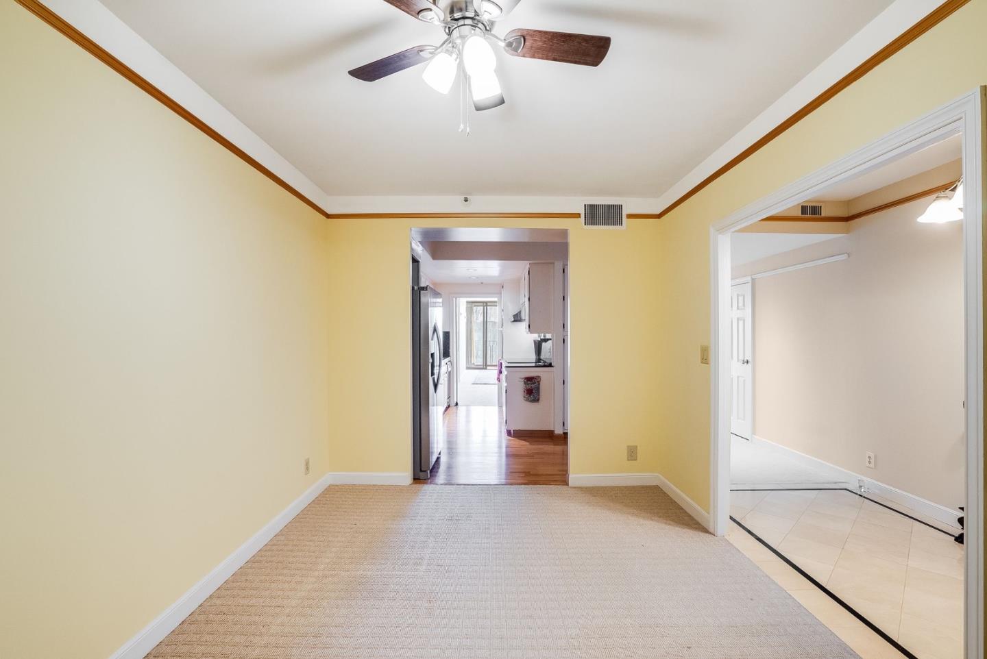 Detail Gallery Image 10 of 34 For 555 Laurel Ave #302,  San Mateo,  CA 94401 - 2 Beds | 2 Baths