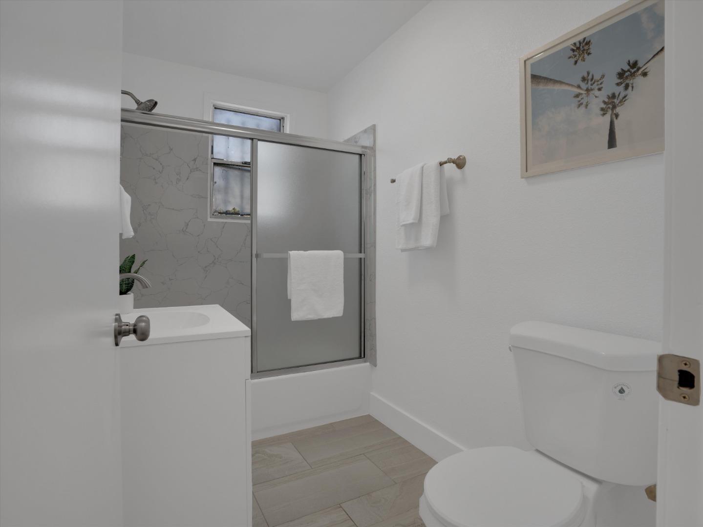 Detail Gallery Image 23 of 29 For 7814-7816 Ney Ave, Oakland,  CA 94605 - 3 Beds | 2 Baths