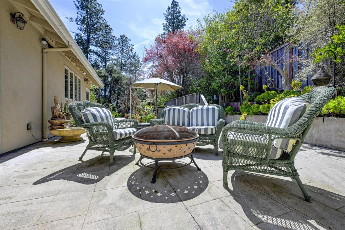 Detail Gallery Image 28 of 58 For 462 Lockewood Ln, Scotts Valley,  CA 95066 - 5 Beds | 3/1 Baths