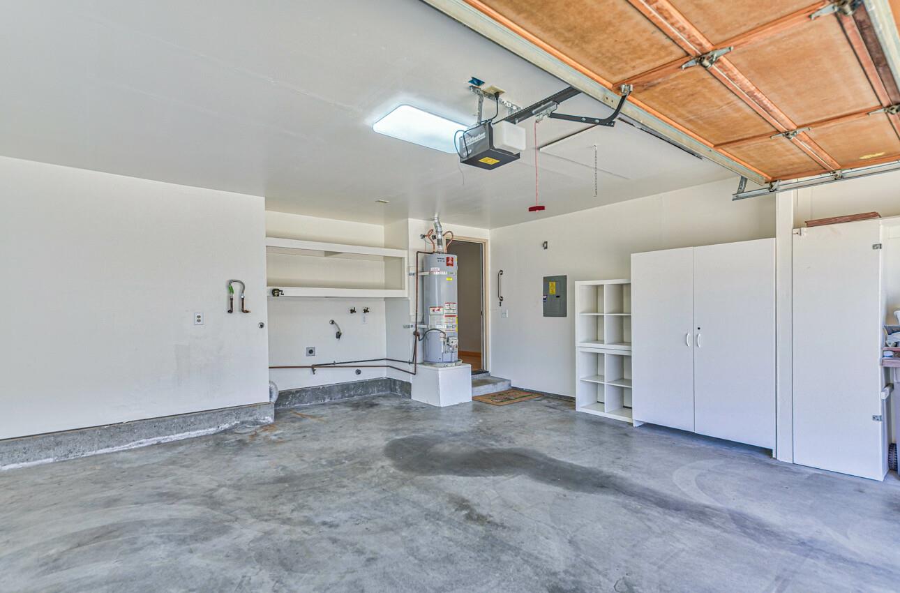 Detail Gallery Image 19 of 30 For 1844 Cherokee Dr #1,  Salinas,  CA 93906 - 2 Beds | 2 Baths