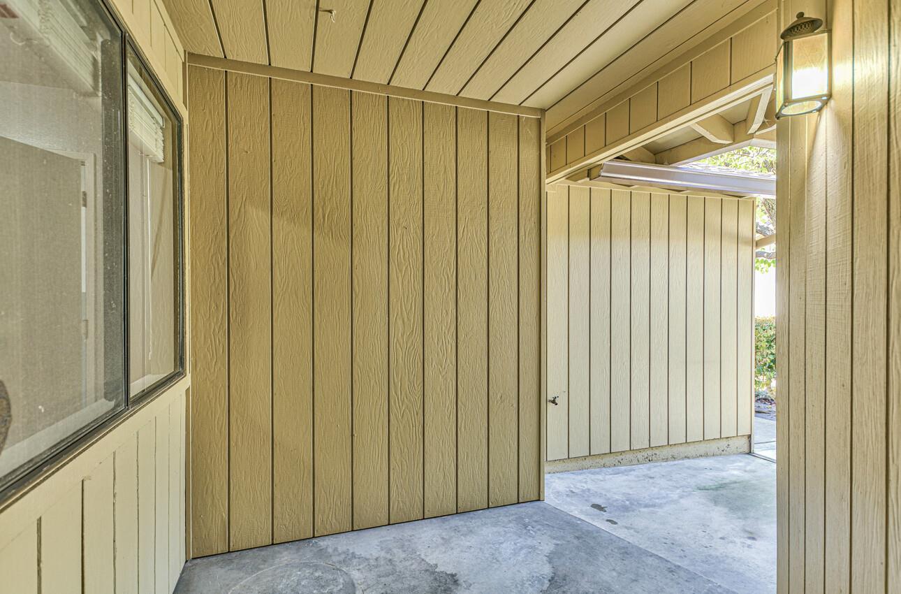 Detail Gallery Image 4 of 30 For 1844 Cherokee Dr #1,  Salinas,  CA 93906 - 2 Beds | 2 Baths