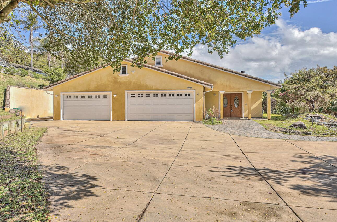 17785 Countryside Ct, Salinas, CA 93907