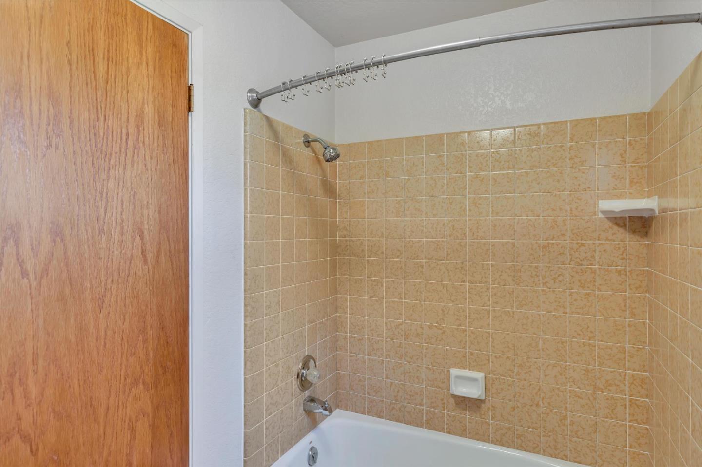 Detail Gallery Image 31 of 45 For 678 Duffin Dr, Hollister,  CA 95023 - 2 Beds | 2/1 Baths
