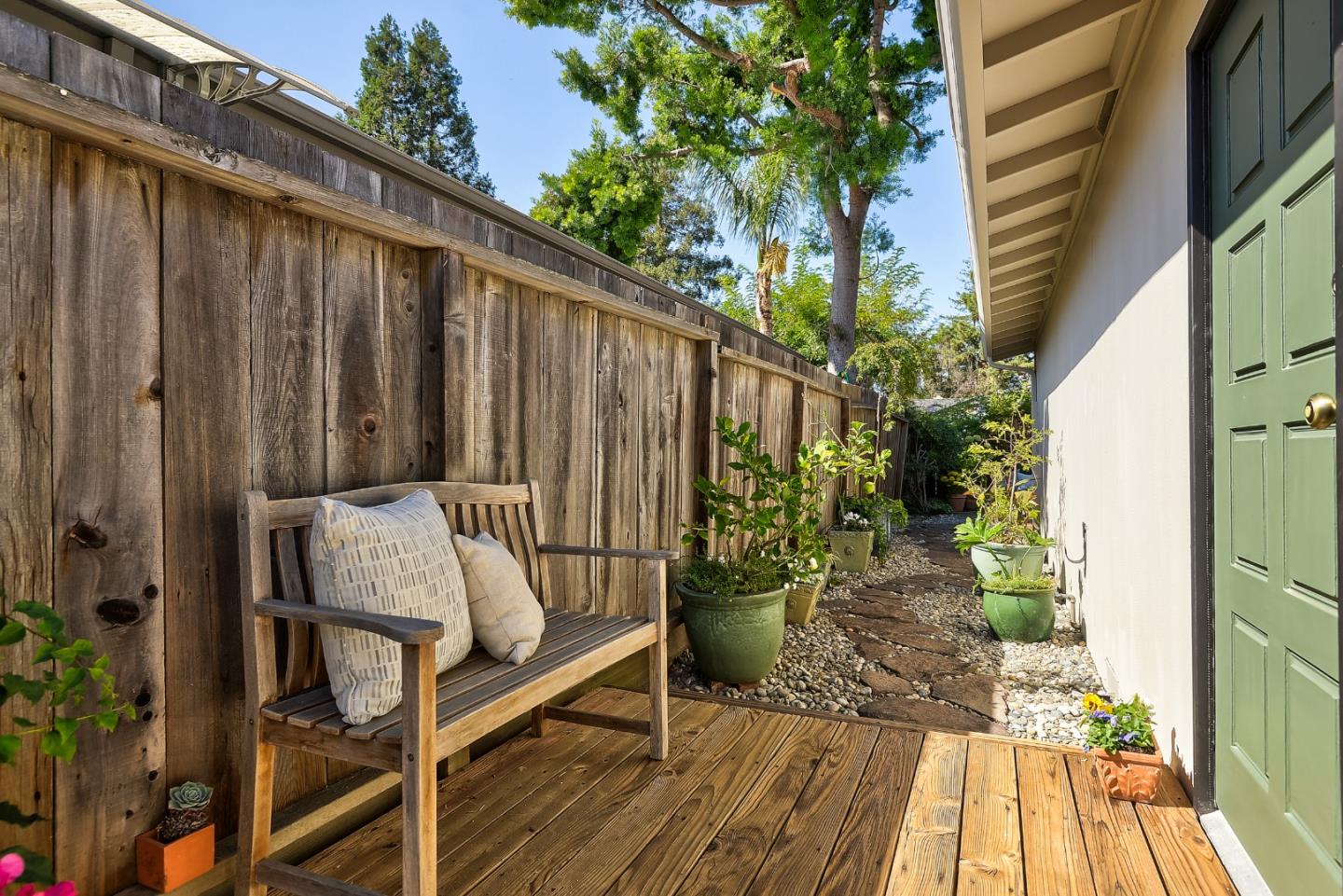 Detail Gallery Image 2 of 17 For 358 Fernando Ave, Palo Alto,  CA 94306 - 1 Beds | 1 Baths