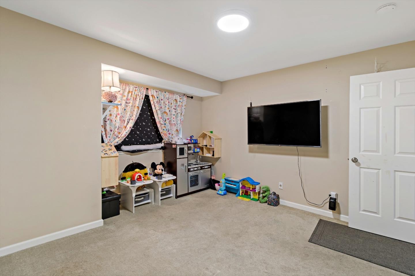 Detail Gallery Image 32 of 46 For 938 Clark Ave #2,  Mountain View,  CA 94040 - 2 Beds | 2 Baths