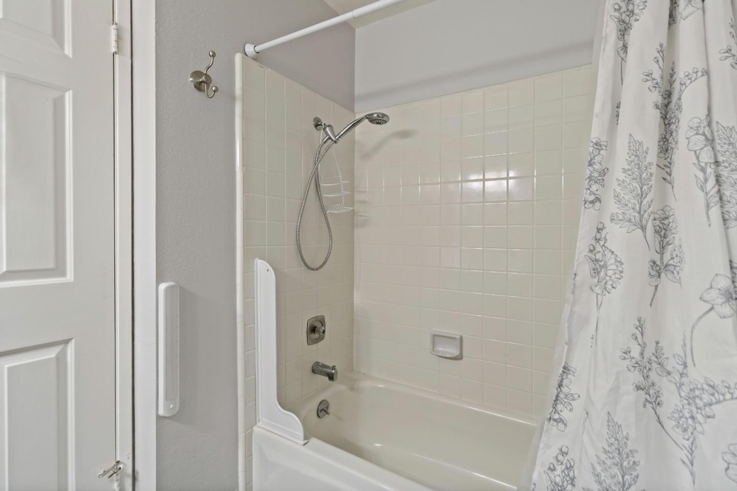 Detail Gallery Image 38 of 46 For 938 Clark Ave #2,  Mountain View,  CA 94040 - 2 Beds | 2 Baths