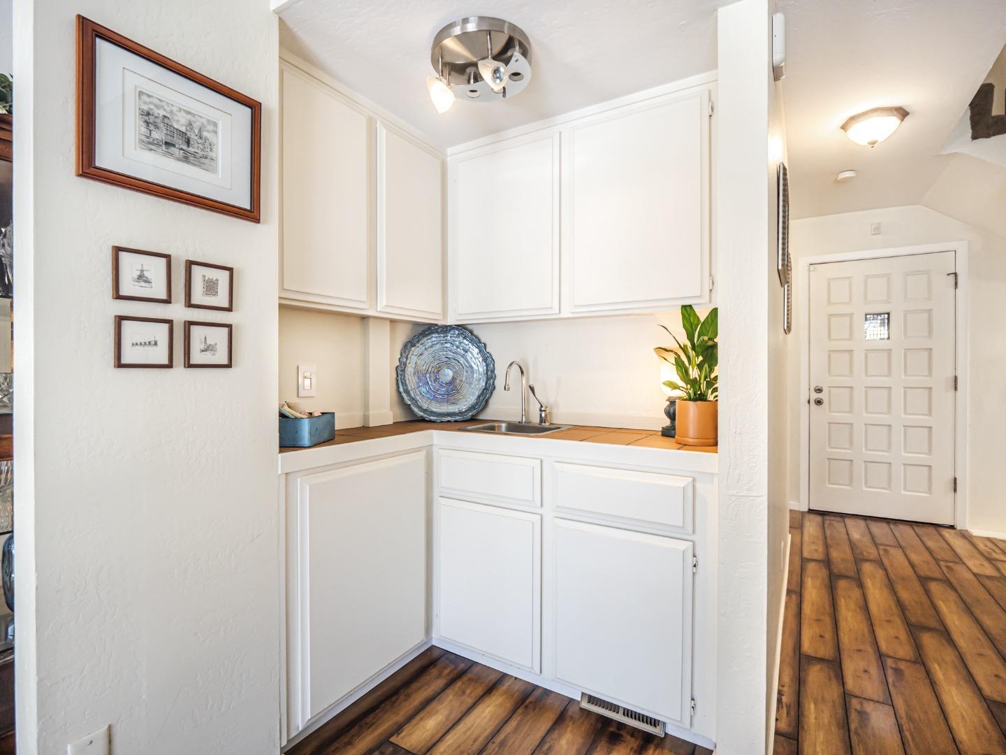 Detail Gallery Image 21 of 65 For 194 Hyannis Ct, Aptos,  CA 95003 - 3 Beds | 2/1 Baths