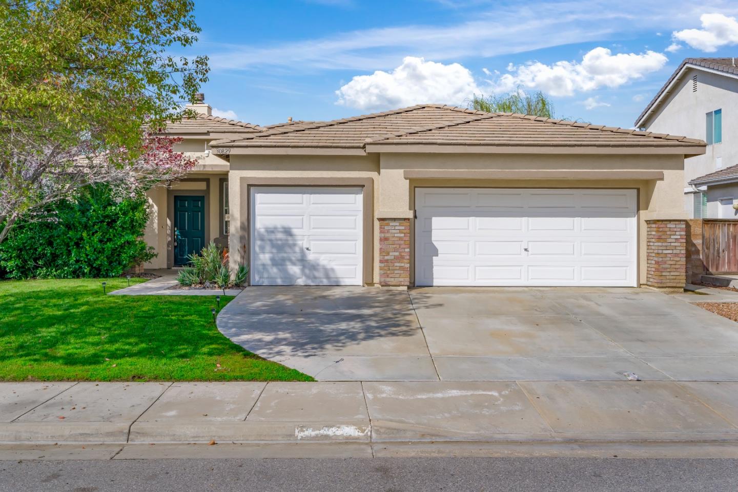 Detail Gallery Image 1 of 1 For 30829 Mirage Cir, Menifee,  CA 92584 - 3 Beds | 2 Baths