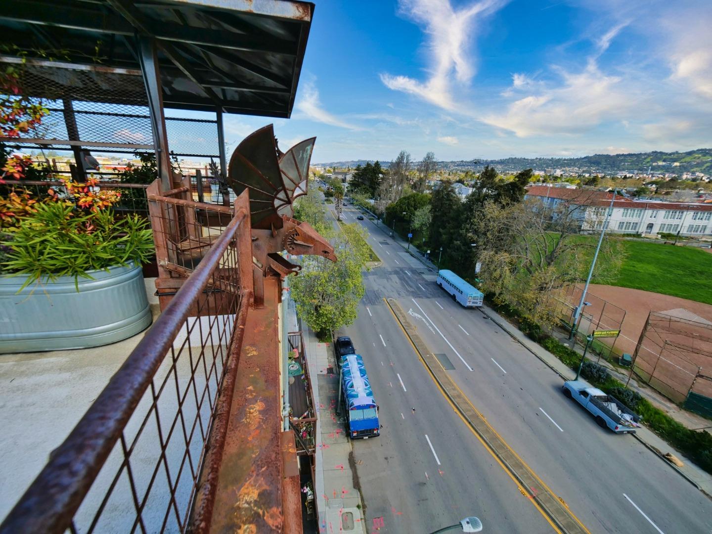 Detail Gallery Image 45 of 72 For 6105 San Pablo Ave #404,  Oakland,  CA 94608 - 1 Beds | 1/1 Baths