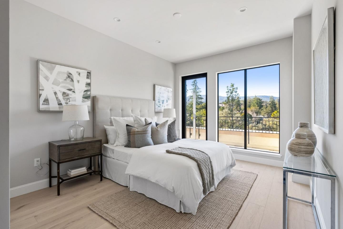 Detail Gallery Image 11 of 26 For 450 1st St #PENTHOUSE 2,  Los Altos,  CA 94022 - 2 Beds | 2/1 Baths