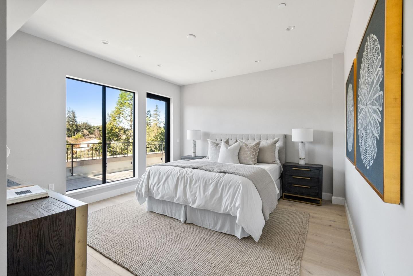 Detail Gallery Image 9 of 26 For 450 1st St #PENTHOUSE 2,  Los Altos,  CA 94022 - 2 Beds | 2/1 Baths