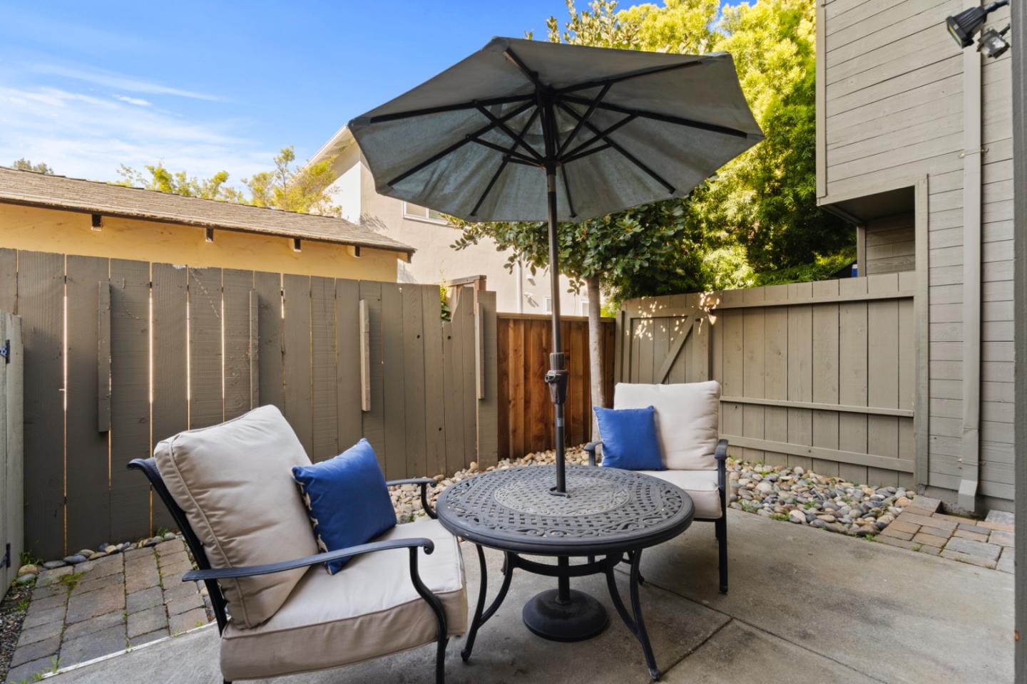 Detail Gallery Image 18 of 39 For 130 Barneson Ave #6,  San Mateo,  CA 94402 - 2 Beds | 2/1 Baths