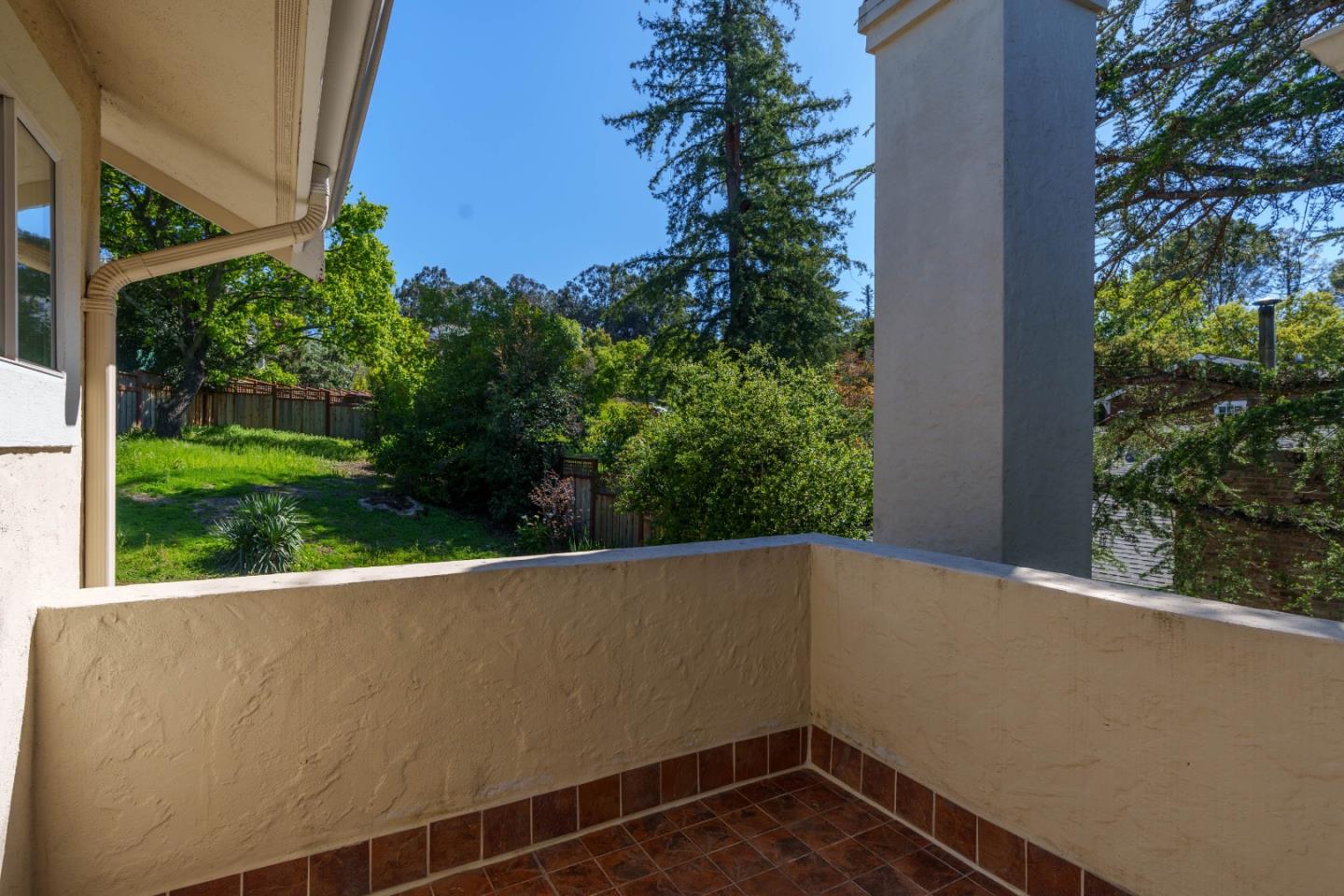 Detail Gallery Image 22 of 46 For 464 Upland Rd, Redwood City,  CA 94062 - 5 Beds | 5/1 Baths