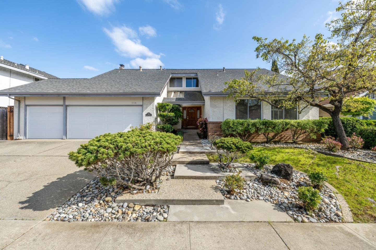 Detail Gallery Image 1 of 1 For 1116 Casaba Creek Ct, San Jose,  CA 95120 - 4 Beds | 2/1 Baths