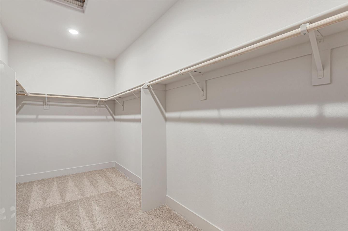 Detail Gallery Image 21 of 28 For 171 Scarlett Way, Hollister,  CA 95023 - 4 Beds | 3/1 Baths