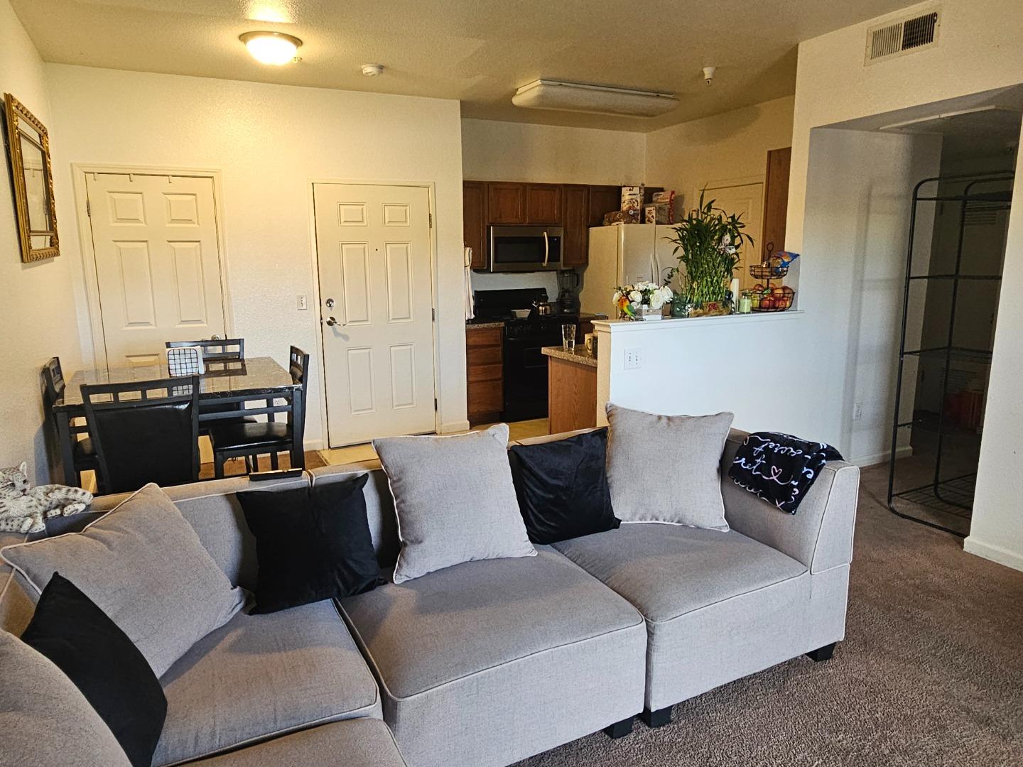 Detail Gallery Image 1 of 7 For 217 Pacifica Blvd #203,  Watsonville,  CA 95076 - 1 Beds | 1 Baths