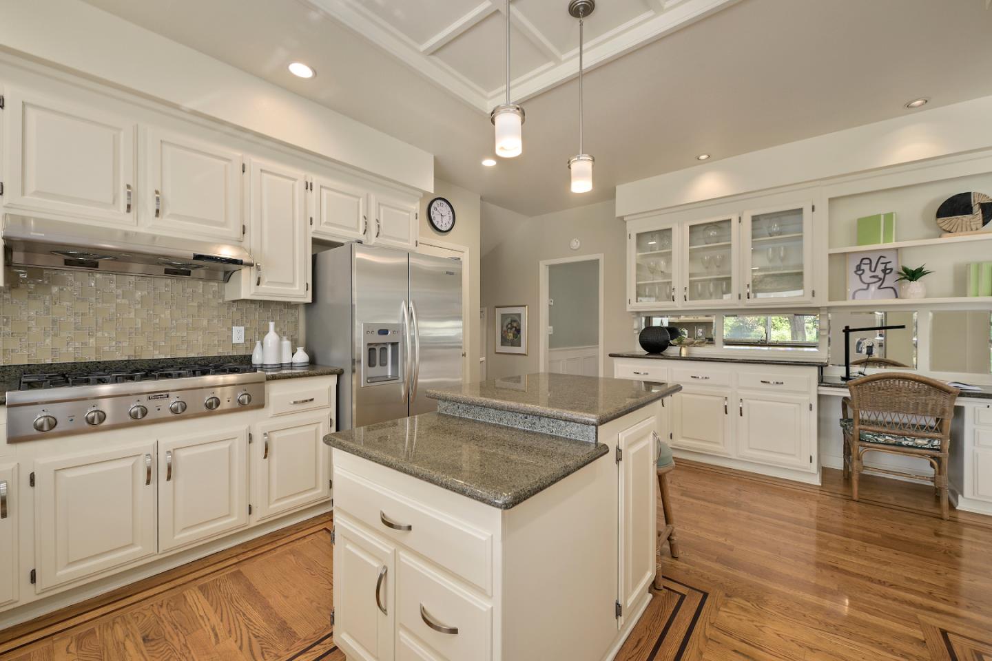 Detail Gallery Image 14 of 47 For 105 Madera Ct, Los Gatos,  CA 95032 - 5 Beds | 3/1 Baths