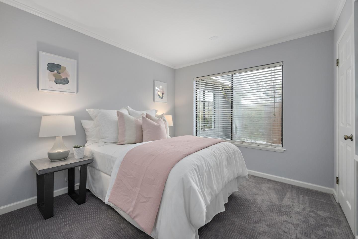 Detail Gallery Image 12 of 41 For 51 Fairhaven Ct, Mountain View,  CA 94041 - 3 Beds | 2/1 Baths