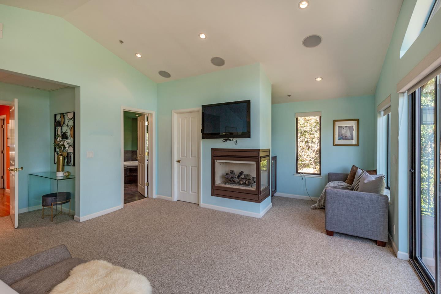 Detail Gallery Image 21 of 44 For 2292 Mimosa Ct, Los Altos,  CA 94024 - 4 Beds | 3/1 Baths