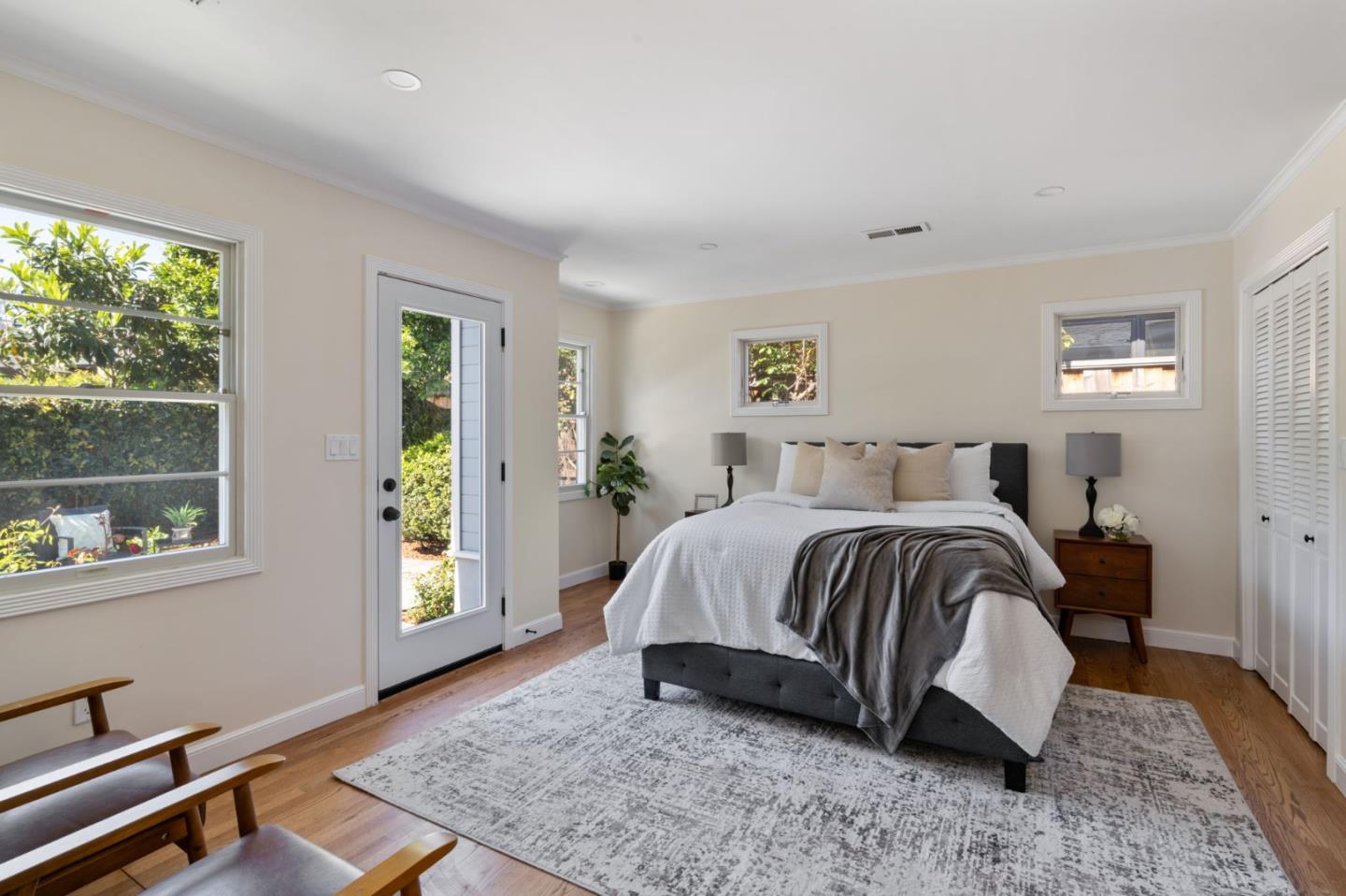 Detail Gallery Image 10 of 25 For 115 Haight St, Menlo Park,  CA 94025 - 3 Beds | 2 Baths