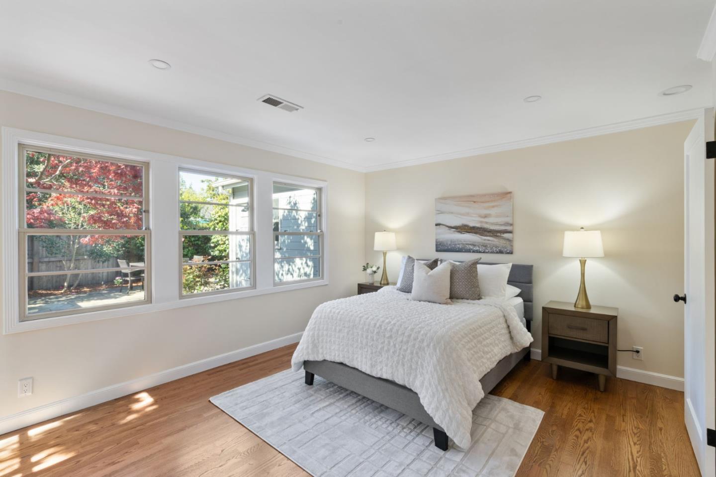 Detail Gallery Image 17 of 25 For 115 Haight St, Menlo Park,  CA 94025 - 3 Beds | 2 Baths