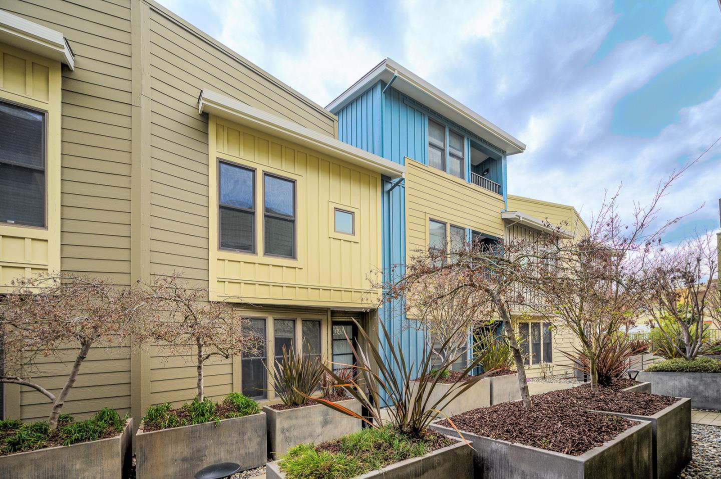 Detail Gallery Image 1 of 1 For 877 Altaire Walk, Palo Alto,  CA 94303 - 3 Beds | 2/1 Baths