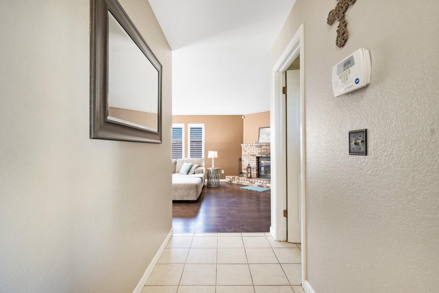 Detail Gallery Image 21 of 42 For 641 Neil Dr, Hollister,  CA 95023 - 3 Beds | 2 Baths