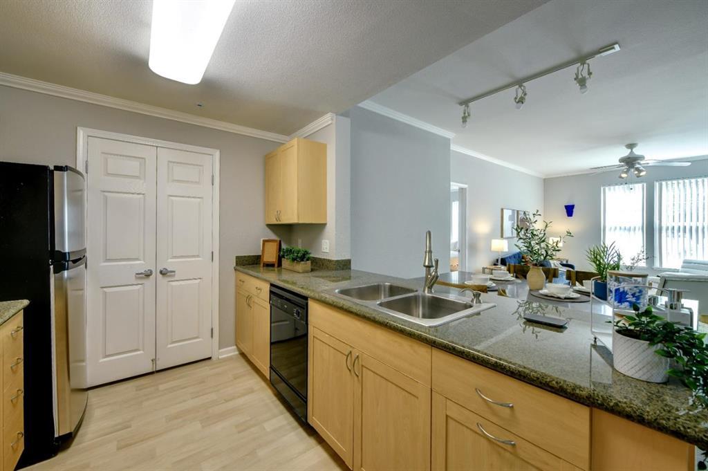 Detail Gallery Image 5 of 42 For 1550 Technology Dr #1124,  San Jose,  CA 95110 - 2 Beds | 2 Baths