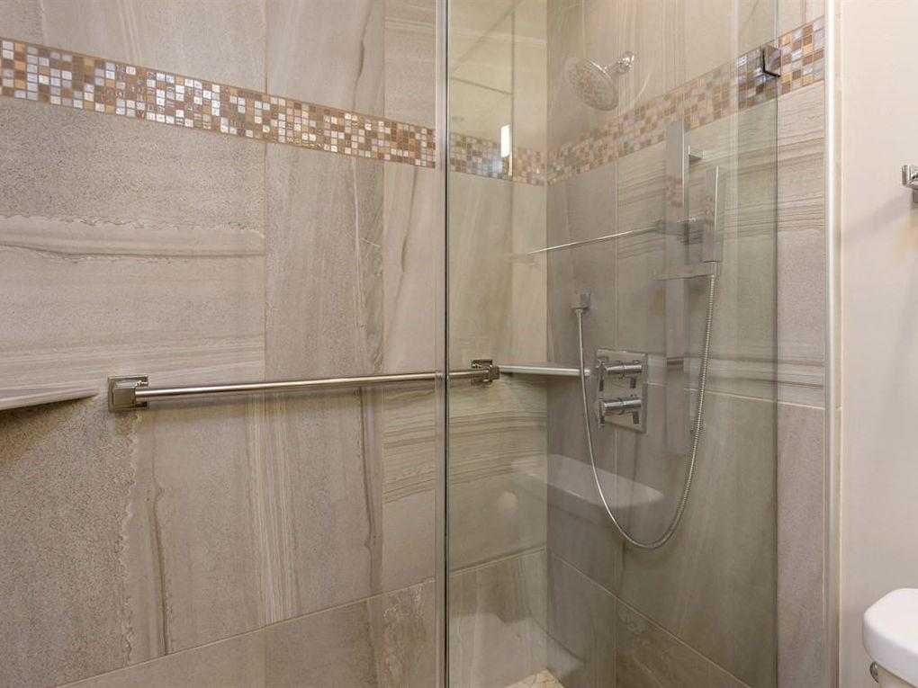 Detail Gallery Image 12 of 18 For 153 California Ave #F105,  Palo Alto,  CA 94306 - 2 Beds | 2 Baths