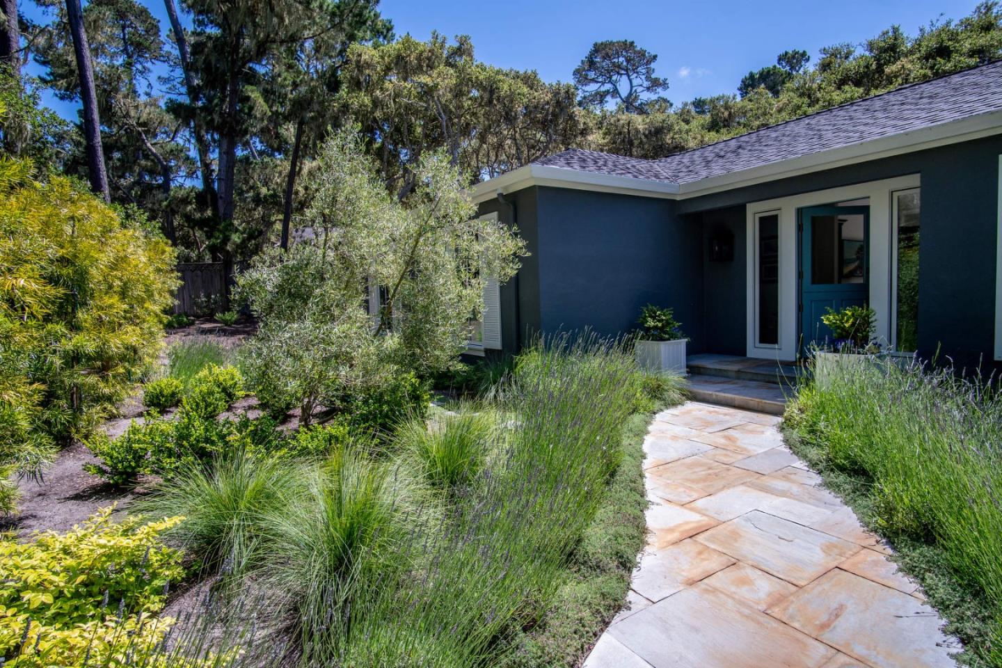 Detail Gallery Image 2 of 34 For 1150 Arrowhead Rd, Pebble Beach,  CA 93953 - 3 Beds | 2 Baths