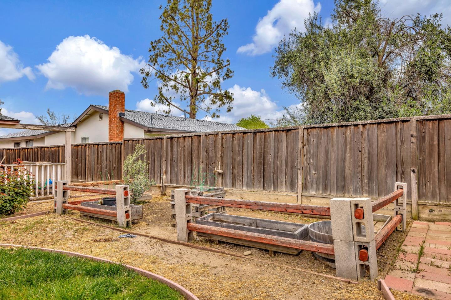 Detail Gallery Image 30 of 32 For 1339 Cardinal St, Los Banos,  CA 93635 - 4 Beds | 2 Baths