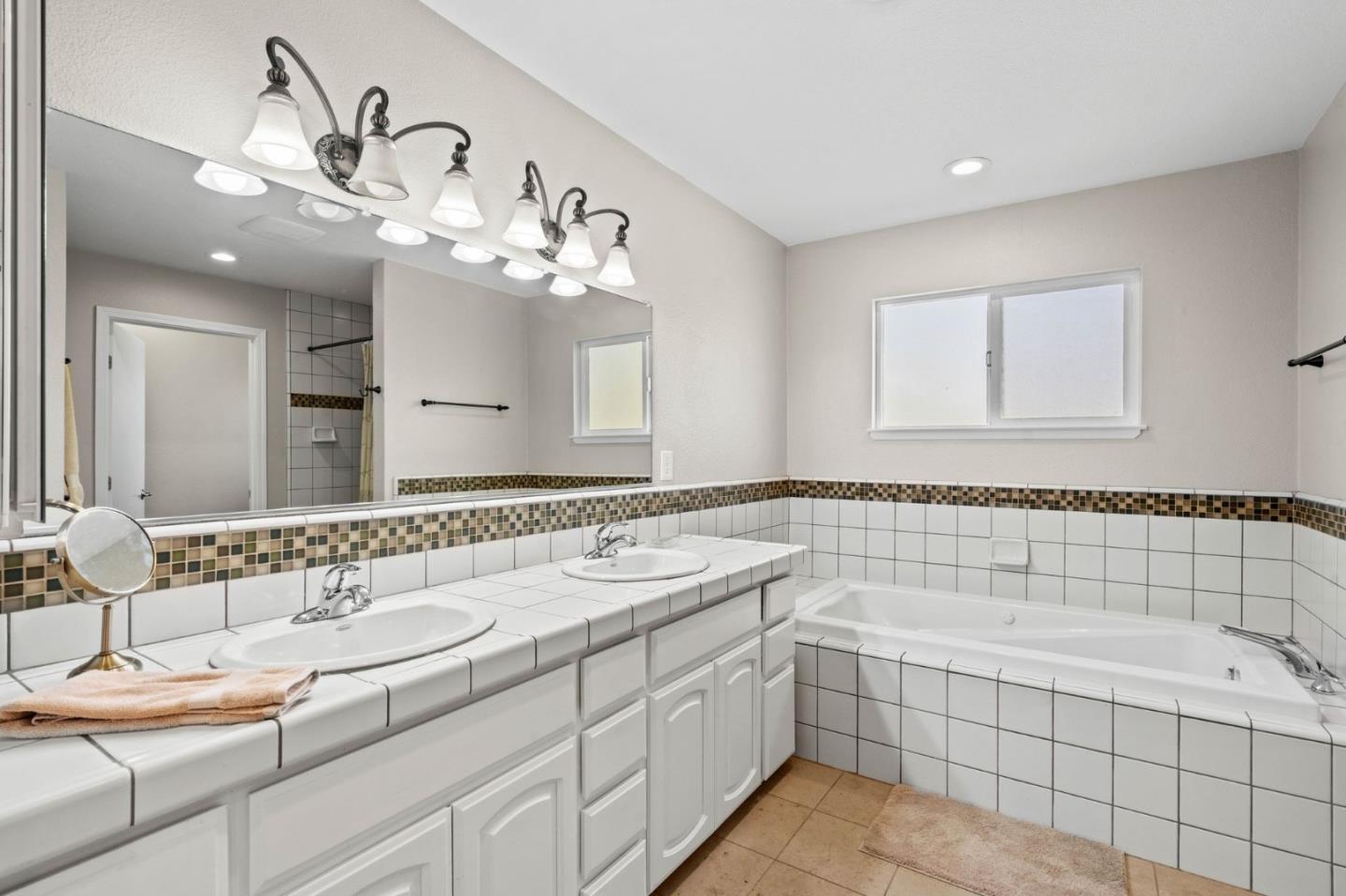 Detail Gallery Image 26 of 47 For 9674 Monterey Rd, Morgan Hill,  CA 95037 - 3 Beds | 2/1 Baths