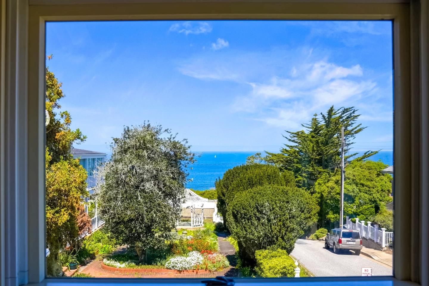 Detail Gallery Image 27 of 57 For 216 2nd St, Pacific Grove,  CA 93950 - 2 Beds | 2 Baths