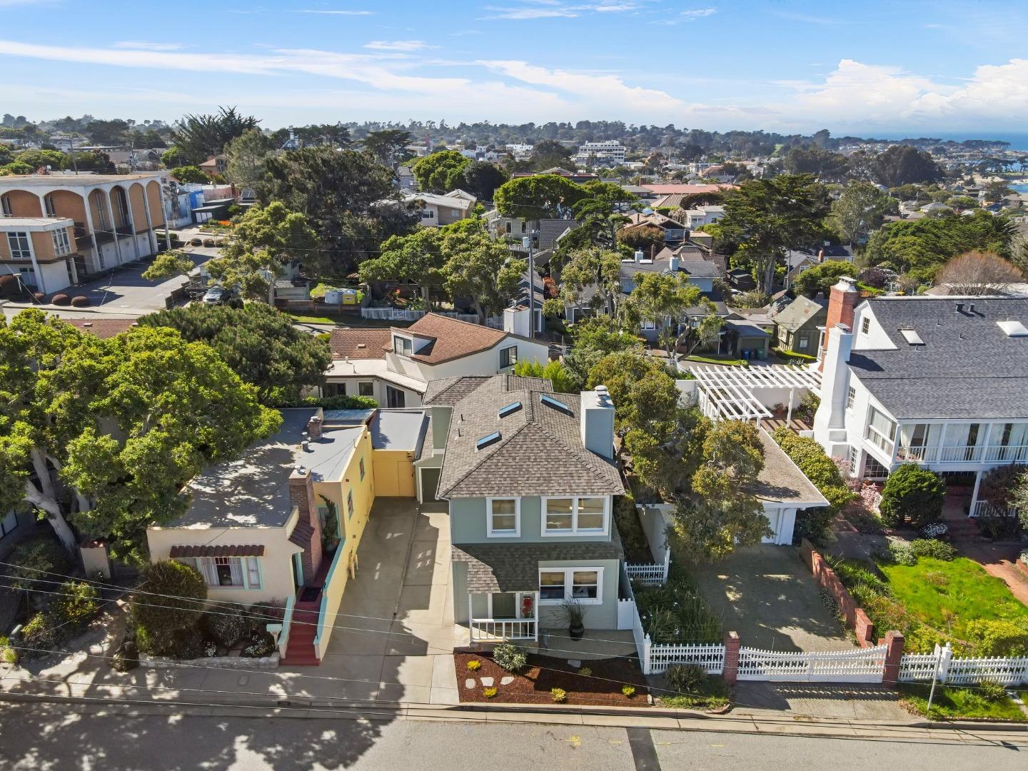 Detail Gallery Image 45 of 57 For 216 2nd St, Pacific Grove,  CA 93950 - 2 Beds | 2 Baths