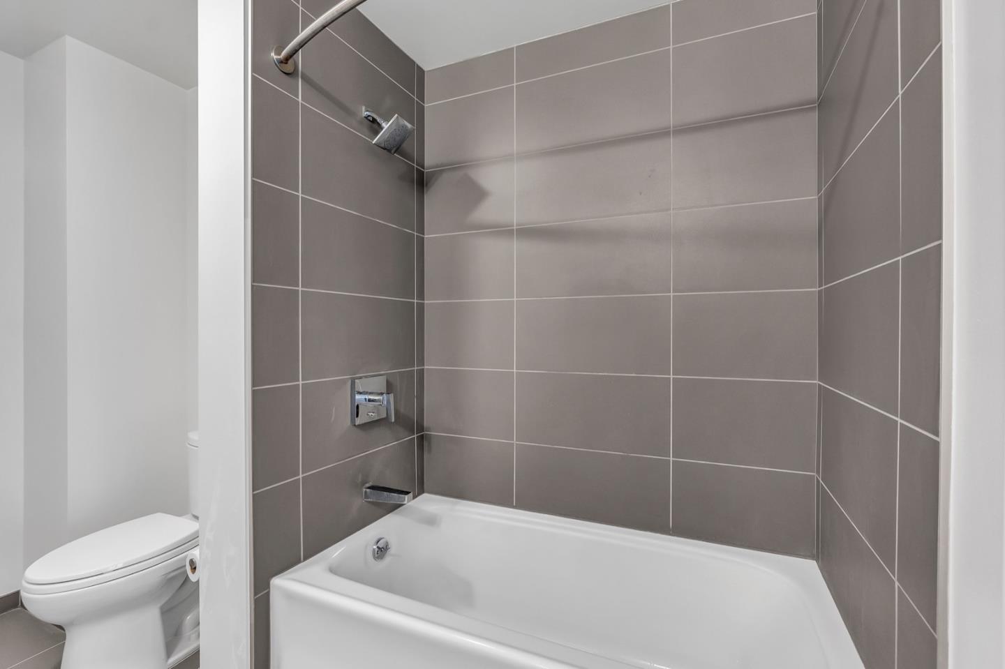 Detail Gallery Image 9 of 24 For 1075 Market St #305,  San Francisco,  CA 94103 - 0 Beds | 1 Baths