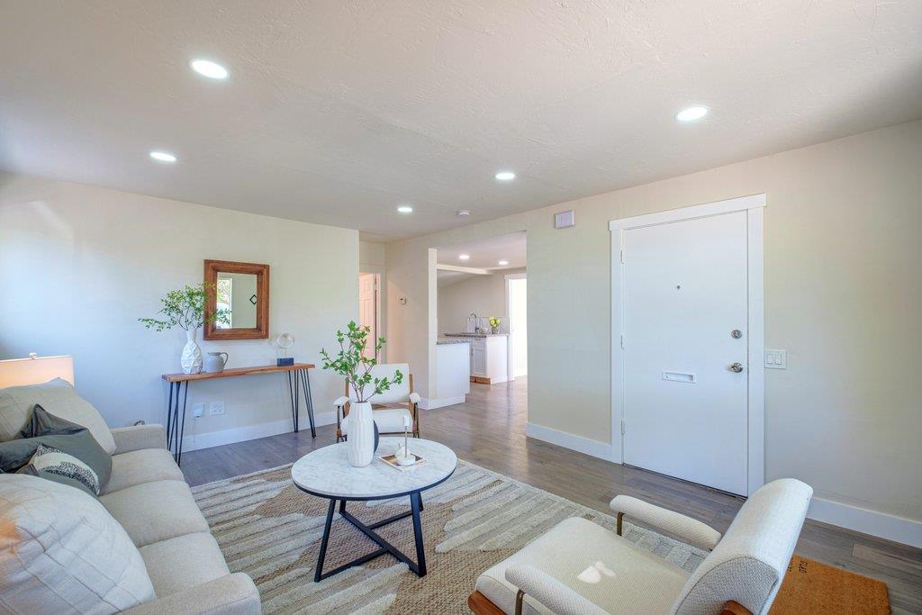 Detail Gallery Image 9 of 67 For 111 Bellevue Ave, San Jose,  CA 95110 - 4 Beds | 1 Baths